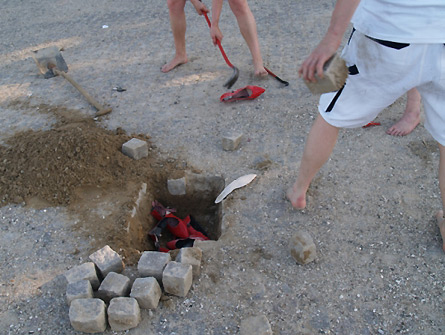 Screaming Mountain, performance by High Heel Sisters, 2010