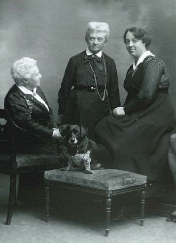 Marie Luplau, Emilie Mundt and daughter Carla