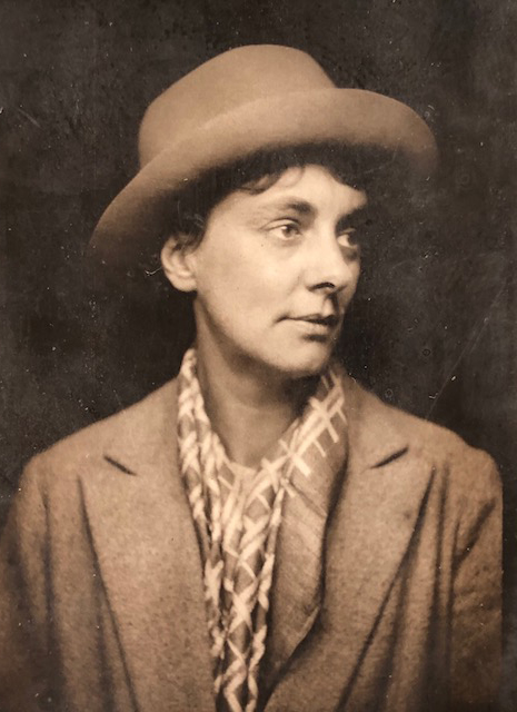 The Art of Doris Hatt (1890-1969)